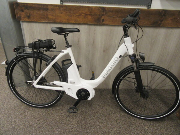 piaggio middenmotor demo fiets
