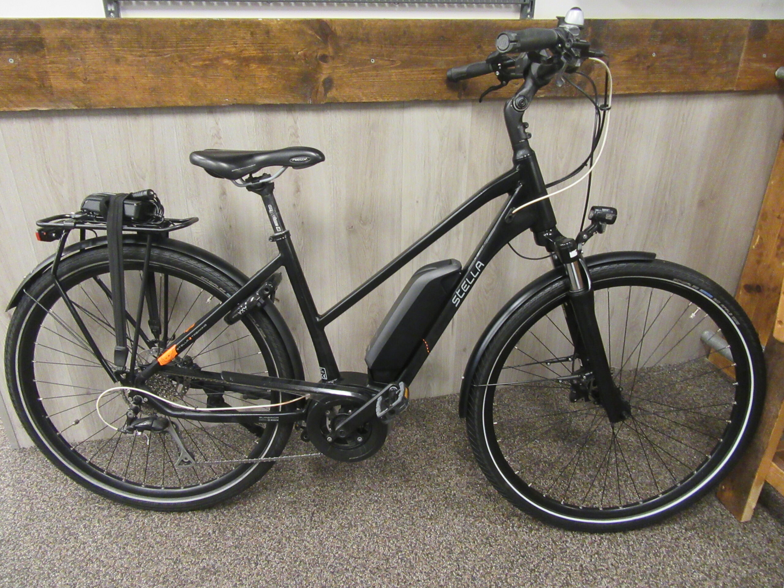 stella trekking bosch middenmotor